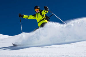 Añade a tu reserva de alojamiento el forfait de la estación de esquí más glamourosa del Pirineo catalán. Baqueira Beret cuenta con más de 159 Km de pistas, conformando este dominio esquiable del Valle de Arán. En el siguiente paso podrás adquirir tu forfait para disfrutar de una experiencia completa en Baqueira Beret. Forfait Baqueira